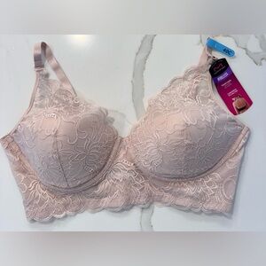 Maidenform Elegant Lace Wireless Bra in Soft Pink